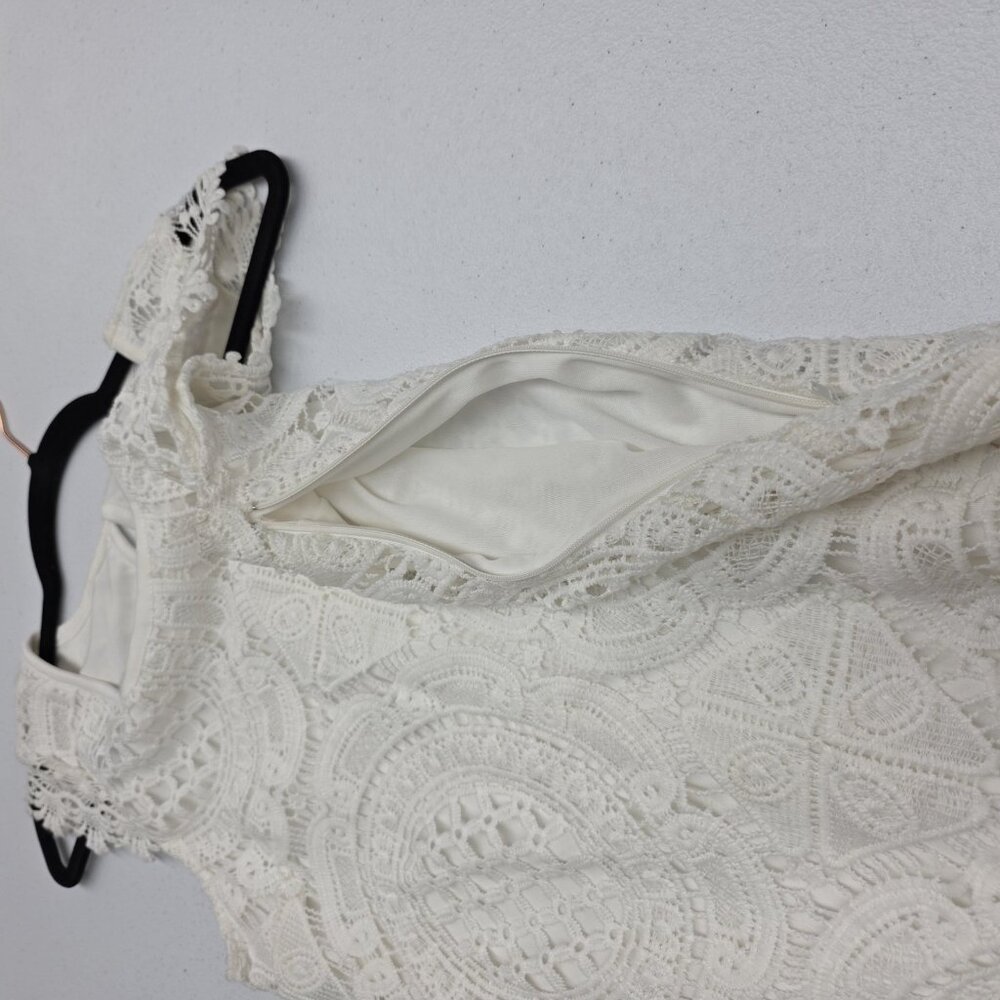 Sequin Hearts Dress Womens 3 White Lace Crochet Lined Keyhole Scallop Hem Mini - Picture 9 of 11